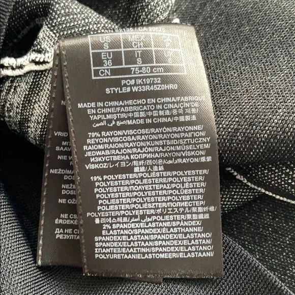 NWOT Guess Small Bodycon Dress - Picture 9 of 9